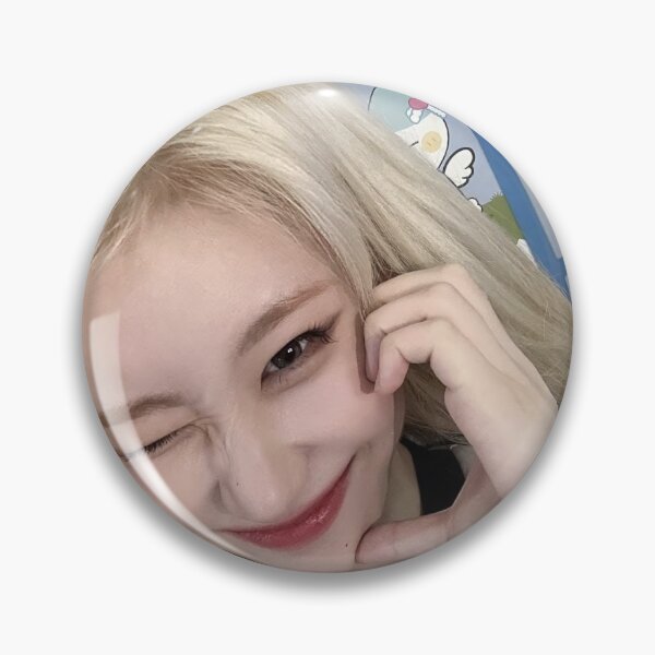 Artikelvorschau, ITZY GOLD, EINGEBILDETER FREUND, CHAERYEONG MIDZY entworfen und verkauft von Valereekmerch.