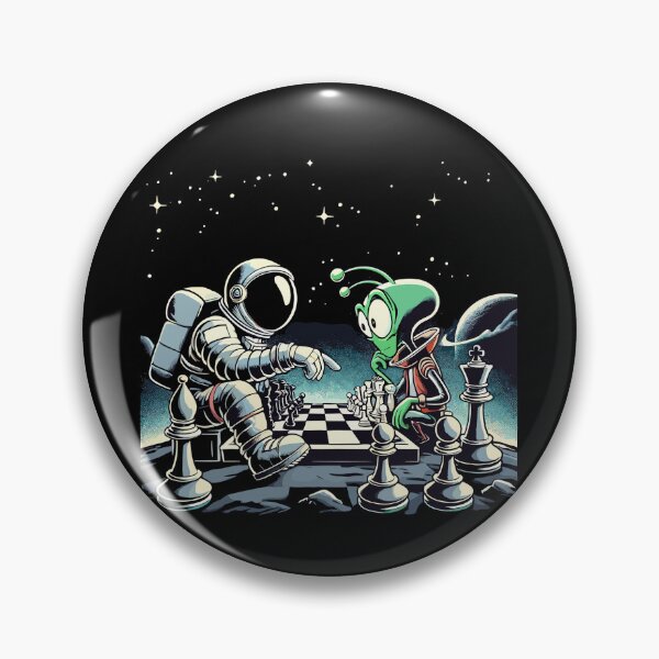 Artikelvorschau, Astronaut Alien Schach Sterne Universum Geschenk entworfen und verkauft von Pineapple-Tree.