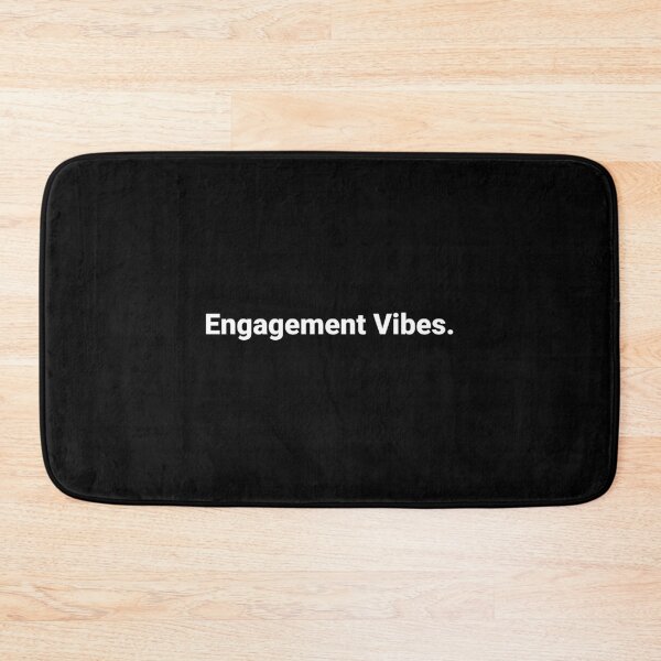 Artikelvorschau, Verlobungsstimmung. entworfen und verkauft von Text-based T-Shirts and Gifts.
