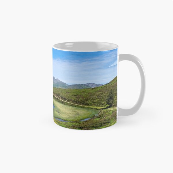 Aperçu de l'œuvre Lac de Soum, Pyrénées françaises créée et vendue par SquareKeyStudio.
