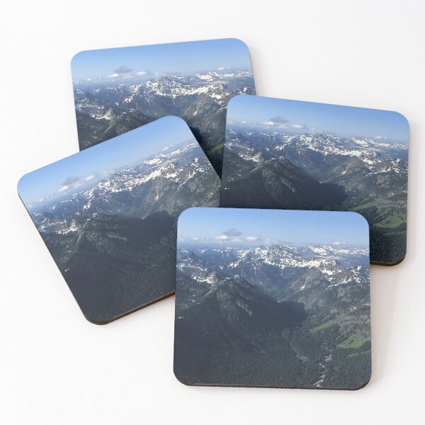 Artikelvorschau, Blick auf die Cascade Mountains entworfen und verkauft von flyscenicair.
