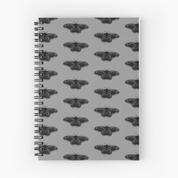 Aperçu de l'œuvre Papillon paon géant à motifs créée et vendue par HaleyRamirezArt.