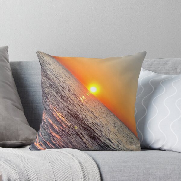 Aperçu de l'œuvre Lever de soleil oblique sur l'océan créée et vendue par Quoppidou.