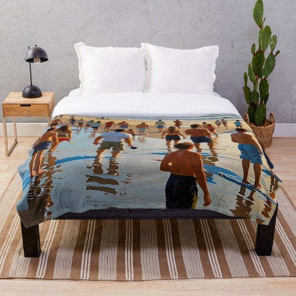 Aperçu de l'œuvre Promenade sur une plage bondée, ambiance coucher de soleil d'été, vagues de l'océan à l'heure dorée, effet peinture à l'huile contemporaine, jeu d'ombres et de lumière de la nature créée et vendue par Kintsugi99.