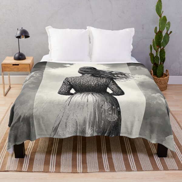 Artikelvorschau, Schwarz-weißes Damendesign. Vom Wind zerzauste Vintage-Kleidung. entworfen und verkauft von Shoot-The-Moon.