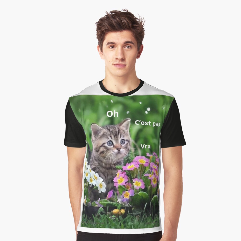 Aperçu de l'œuvre T-shirt graphique créée et vendue par charlolo.