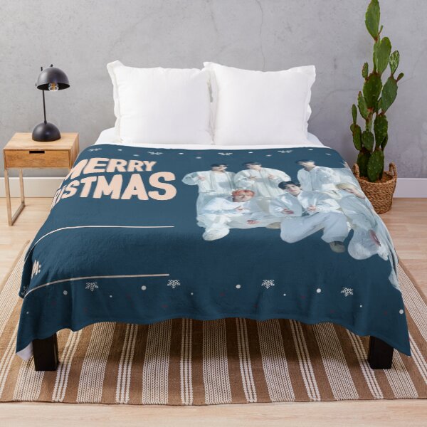 Item preview, Navidad EN KPOP designed and sold by jaofnn.