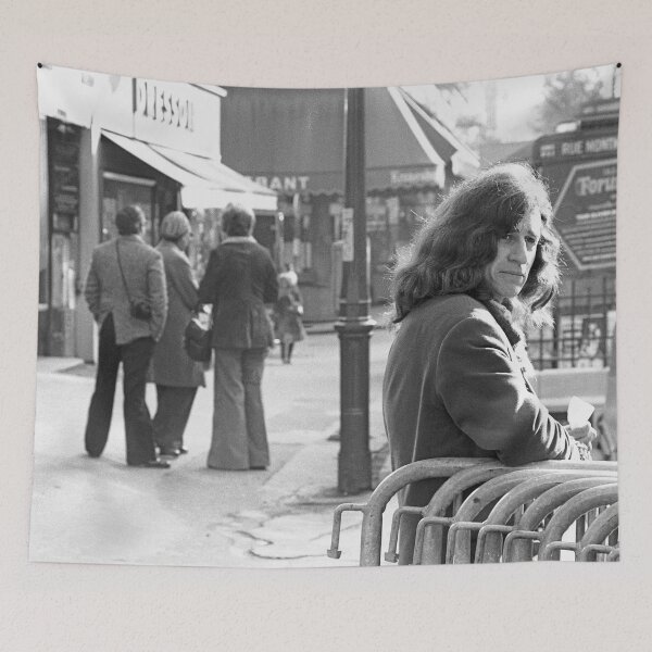 Item preview, vr 3802 / finition 2025 -  Olivier Reporter Photo sur: 67 - Les Gens de Paris 1975  - Okaio-Umin Créations Olavia-Olao designed and sold by o.okaïo.