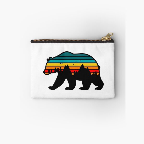 Aperçu de l'œuvre Mountain Bear: Wild Nature in Rustic Style créée et vendue par Timegraf.