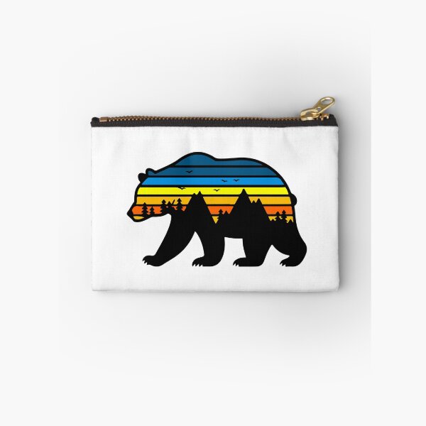 Aperçu de l'œuvre Mountain Bear: Wild Nature in Rustic Style créée et vendue par Timegraf.