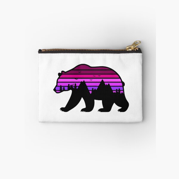 Aperçu de l'œuvre Mountain Bear: Wild Nature in Rustic Style créée et vendue par Timegraf.
