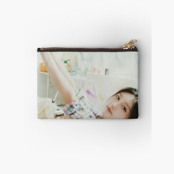 Aperçu de l'œuvre IVE SUPERNOVA LOVE IVE GAEUL ACCENDIO HEYA PLONGÉE créée et vendue par Valereekmerch.