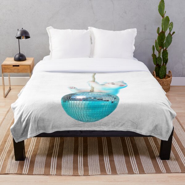 Item preview, Manejo de gato desde arriba con estrella luminosa designed and sold by YayaBursk.