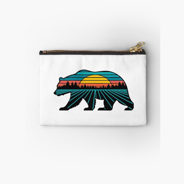 Aperçu de l'œuvre Mountain Bear: Wild Nature in Rustic Style créée et vendue par Timegraf.