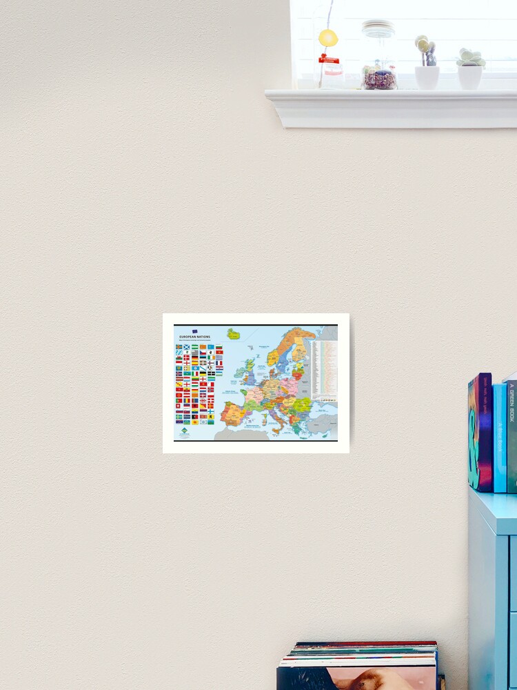 Aperçu 2 sur 3. Impression artistique avec l'œuvre Carte des nations d'Europe (multilingue) créée et vendue par Multinatio.