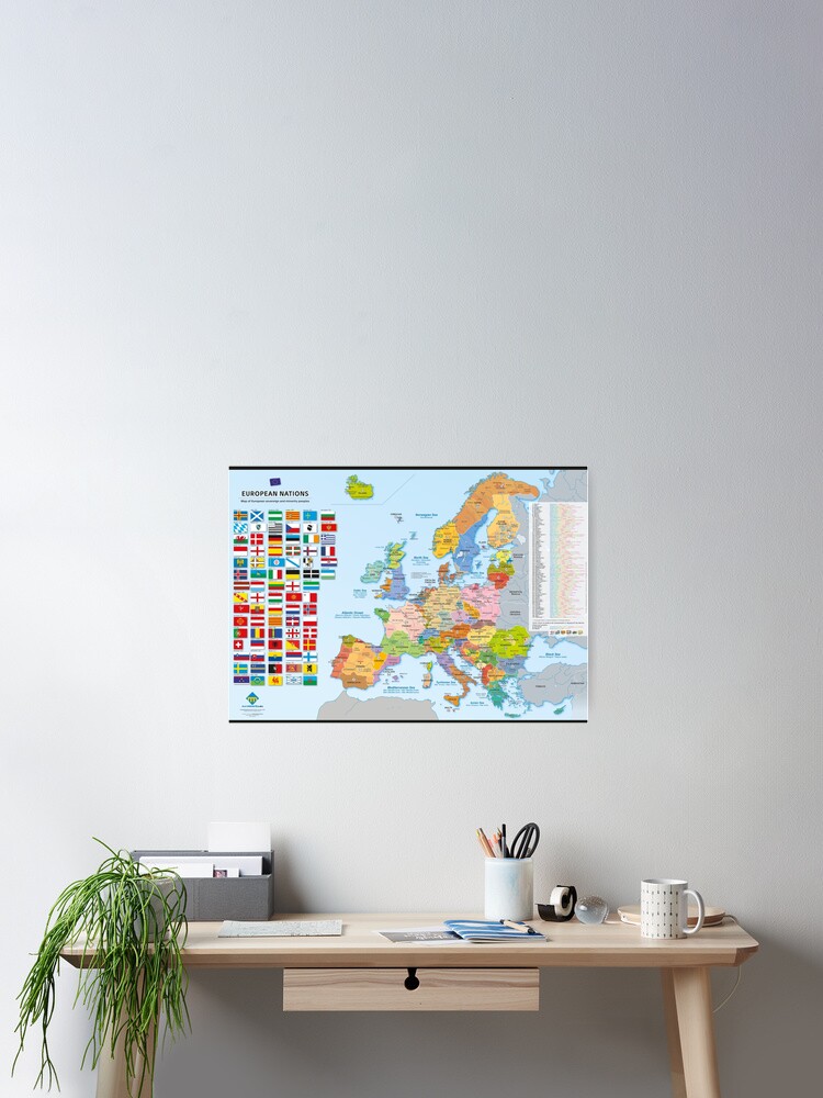 Aperçu 2 sur 3. Poster avec l'œuvre Carte des nations d'Europe (multilingue) créée et vendue par Multinatio.