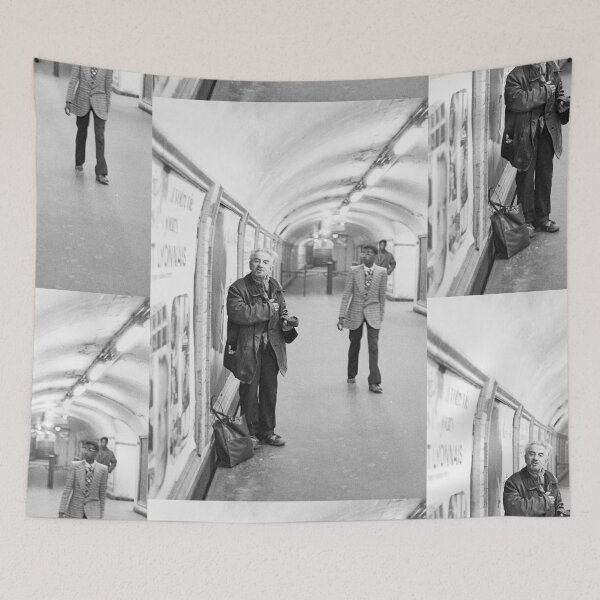 Item preview, vr 3806 / finition 2025 -  Olivier Reporter Photo sur: 71 - Les Gens de Paris 1975  - Okaio-Umin Créations Olavia-Olao designed and sold by o.okaïo.