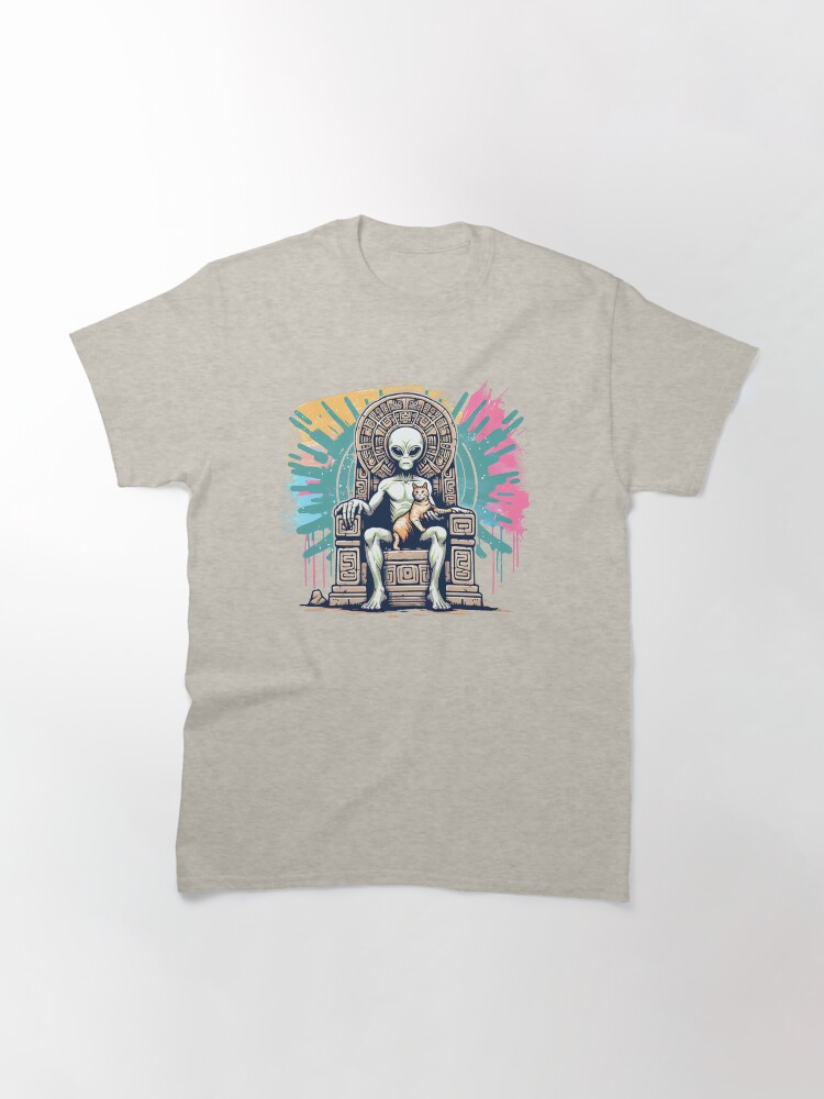 Thumbnail 3 von 7, Classic T-Shirt, Alien mit Katze designt und verkauft von Kobeko.