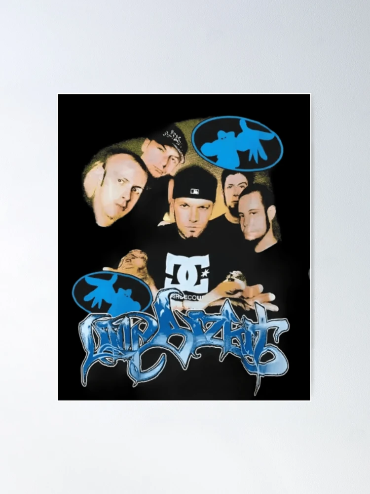 fposter,medium,wall_texture,