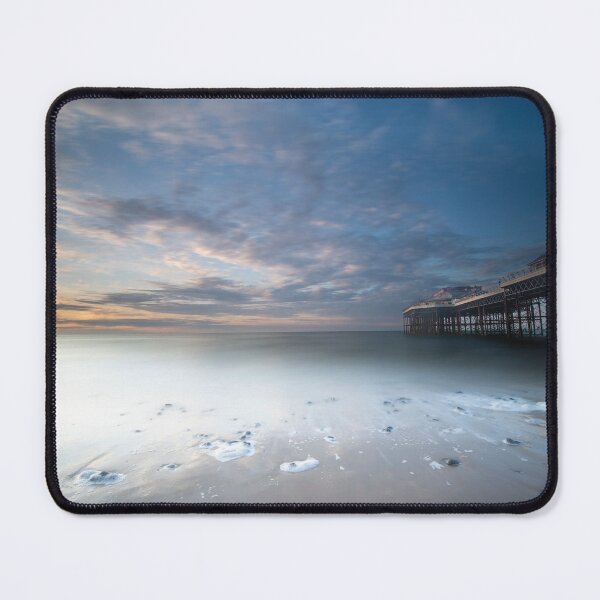 Artikelvorschau, Cromer Pier bei Sonnenuntergang entworfen und verkauft von RobWalkley.