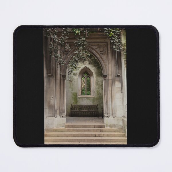Aperçu de l'œuvre St. Dunstans à l'Est - Londres, Angleterre créée et vendue par Ivy & Foxglove Designs.