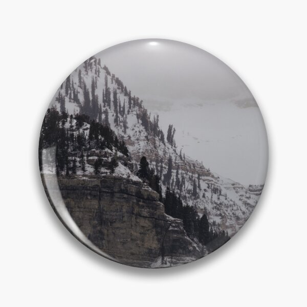 Artikelvorschau, Wellige schneebedeckte Berge entworfen und verkauft von RJsphotography and More.