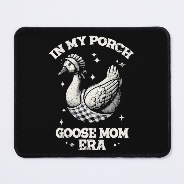 Artikelvorschau, In meiner Porch Goose Mom Ära Lustiges Mama-Leben entworfen und verkauft von TeeByDesignsCo®.