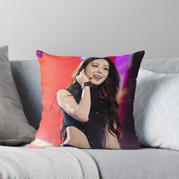 Item preview, ITZY GOLD IMAGINARY FRIEND YUNA MIDZY designed and sold by Valereekmerch.