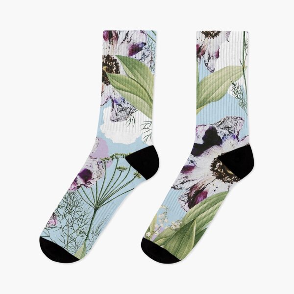 Artikelvorschau, Kaya | Powder Blue Pastell verschneit | Vintager botanischer Blumen-Boho-Garten | Frühlingsblüte entworfen und verkauft von 83oranges.com.