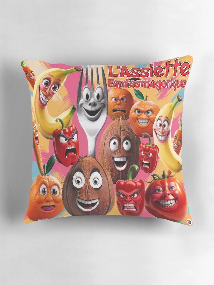 Aperçu 3 sur 4. Coussin avec l'œuvre L'Assiette Fantasmagorique. créée et vendue par Vinidal.