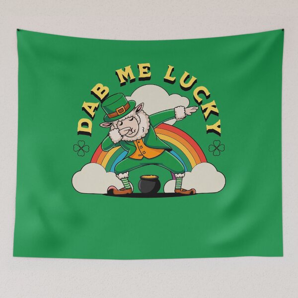 Artikelvorschau, Lustiges Dabbing Schaf St. Patrick's Day Design mit Text Dab Me Lucky entworfen und verkauft von SpecialtiesShop.