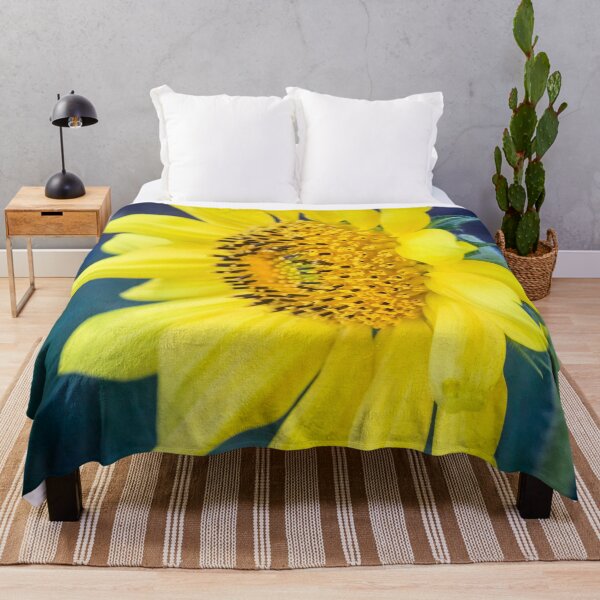 Artikelvorschau, Glückliche Sonnenblumen Helianthus Abstrakt X173 entworfen und verkauft von RichFrancoCars.