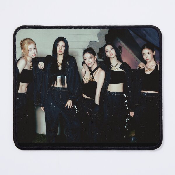 Item preview, GOLD ITZY (KPOP) designed and sold by jaofnn.