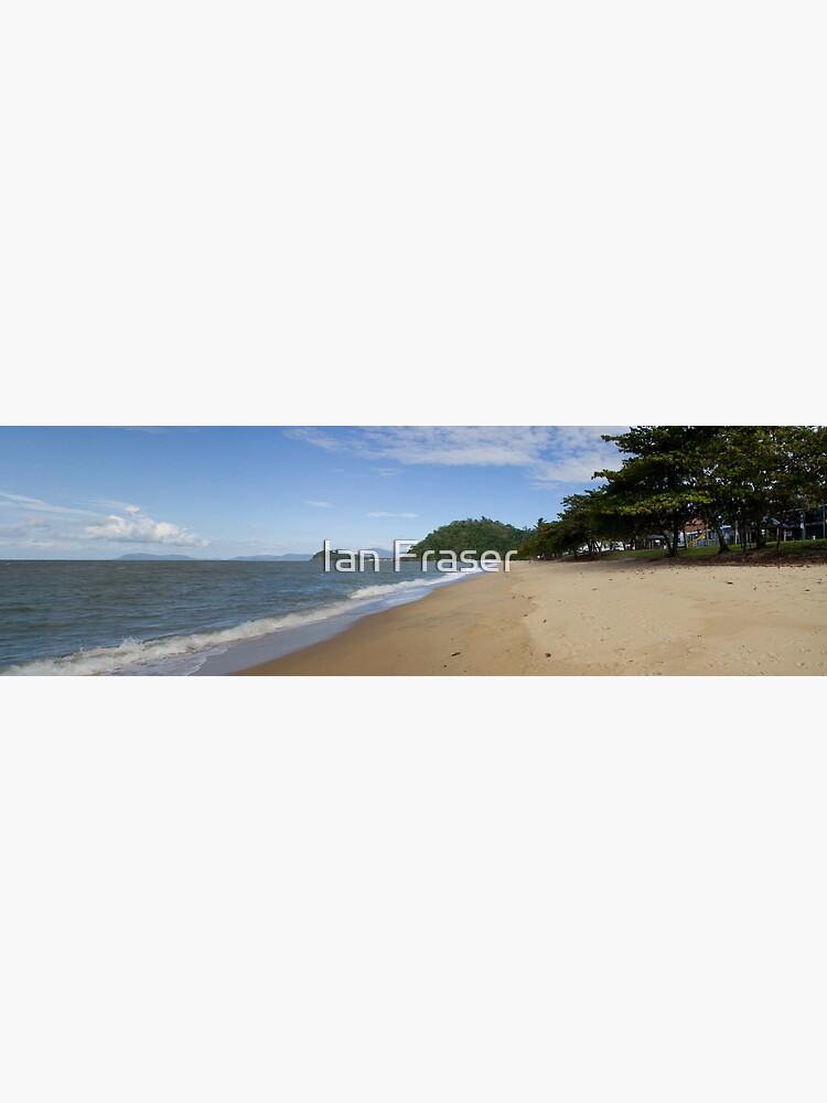 Trinity Beach by Mowog