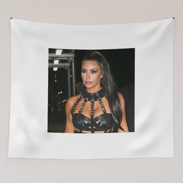 Item preview, Kim Kardashian designed and sold by Claire-C.