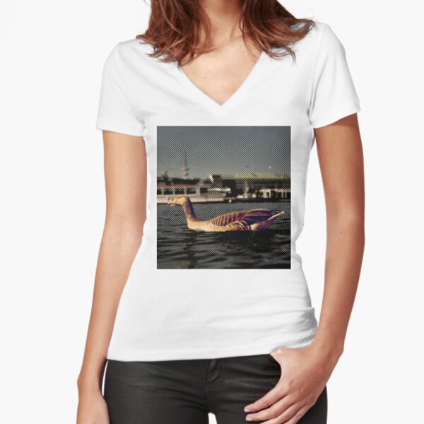 Halbtonente Tailliertes T-Shirt mit V-Ausschnitt