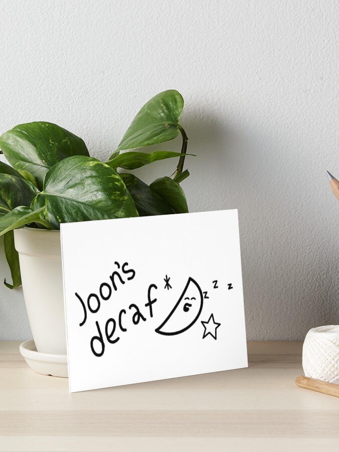Thumbnail 1 von 2, Galeriedruck, Joons entkoffeinierter Kaffee designt und verkauft von BorahaeSisters7.