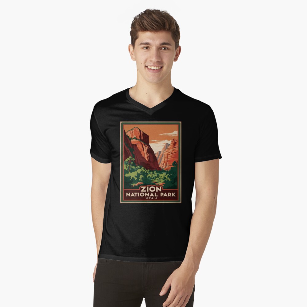 Vista previa del artículo con la obra «Camiseta de cuello en V», diseñado y vendido por GoodOldVintage.
