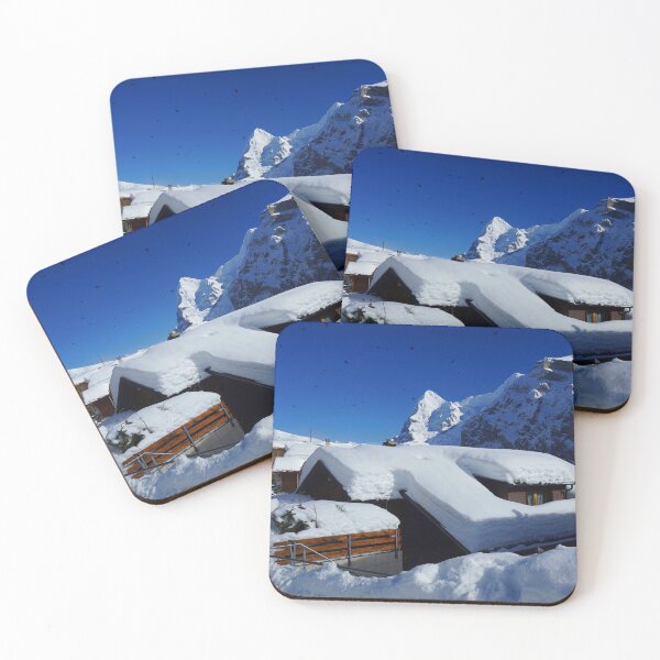 Artikelvorschau, Eiger und Schweizer Bergdorf Mürren Winter entworfen und verkauft von nikawanders.