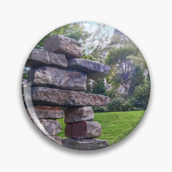 Item preview, Inukshuk gigante en la ciudad de Quebec designed and sold by jrtwynam.