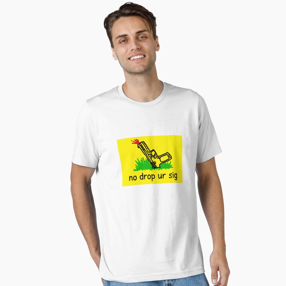 Vista previa del artículo con la obra «Camiseta esencial», diseñado y vendido por PAPK.