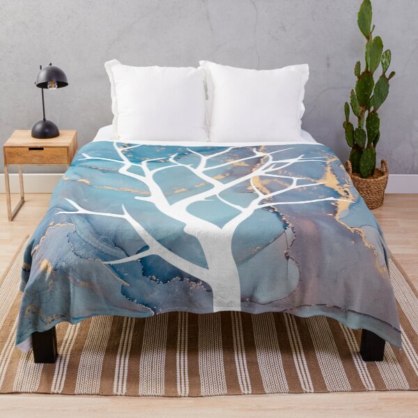 Artikelvorschau, Elegantes Marmordesign mit weißer Baumsilhouette entworfen und verkauft von RaiyaTees.