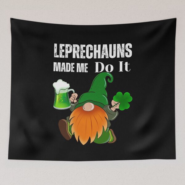 Artikelvorschau, St. Patrick's Day, Leprechauns haben mich dazu gebracht, klassische Pride-Flaggengrafik, St. Patrick's Day, Leprechaun läuft mit Bier und Pride-Kleeblatt-Design, Kleeblatt, 17. März, irisches Sprichwort, Paddy's Day, entworfen und verkauft von PrideBeProud.