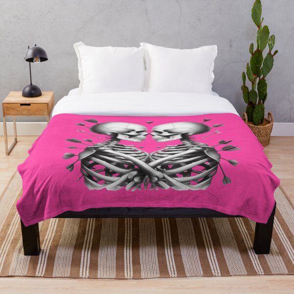 Item preview, Pareja de esqueletos abrazados alcanzados por las flechas de Cupido, color rosa designed and sold by GaborSkeleton.