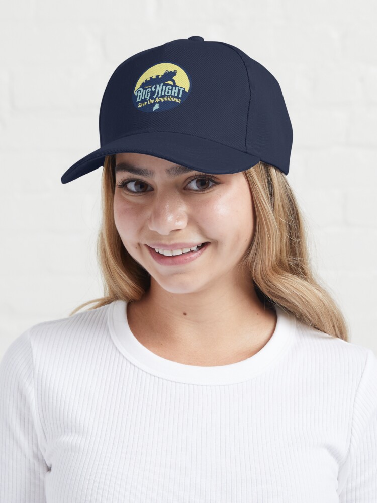 Aperçu 6 sur 7. Casquette avec l'œuvre Projet d'amphibiens du Maine Big Night créée et vendue par rebeccablaesing.