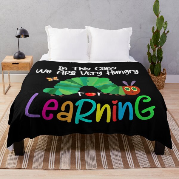Aperçu de l'œuvre La vie est meilleure avec Caterpillar Dans cette classe, nous avons très faim d'apprentissage Style graphique mignon créée et vendue par EdgarCollier.
