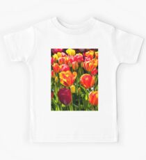 Masses of colourful tulips Kids Tee
