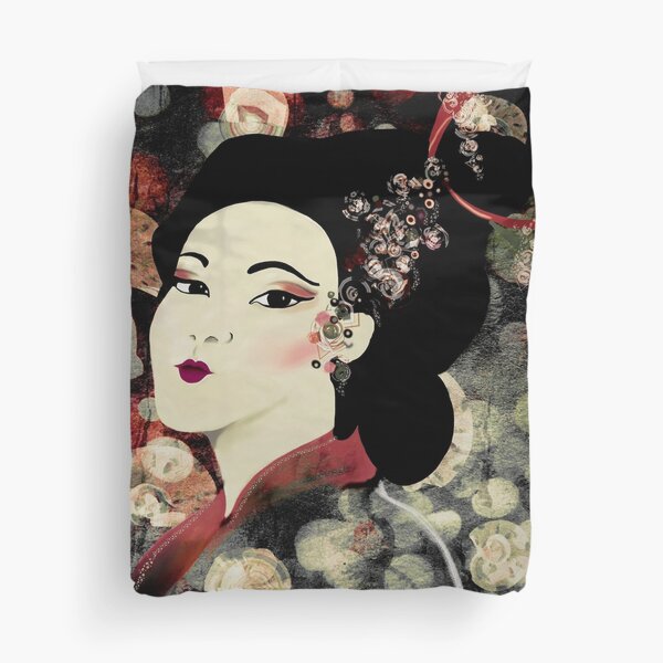 Geisha Print on Abstract Background Duvet Cover