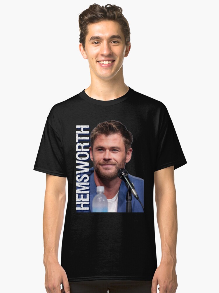 chris hemsworth in t shirt