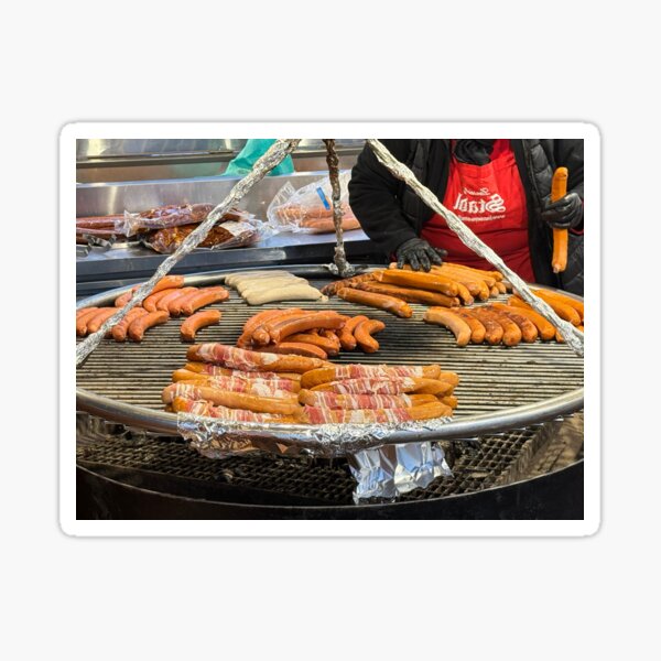 Artikel-Vorschau von Bratwurst auf den Weihnachtsmärkten, designt und verkauft von Marylou Badeaux.